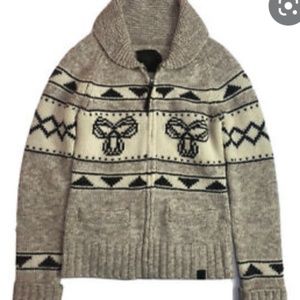 TNA Aritzia Knit 100% Lambs Wool Sweater